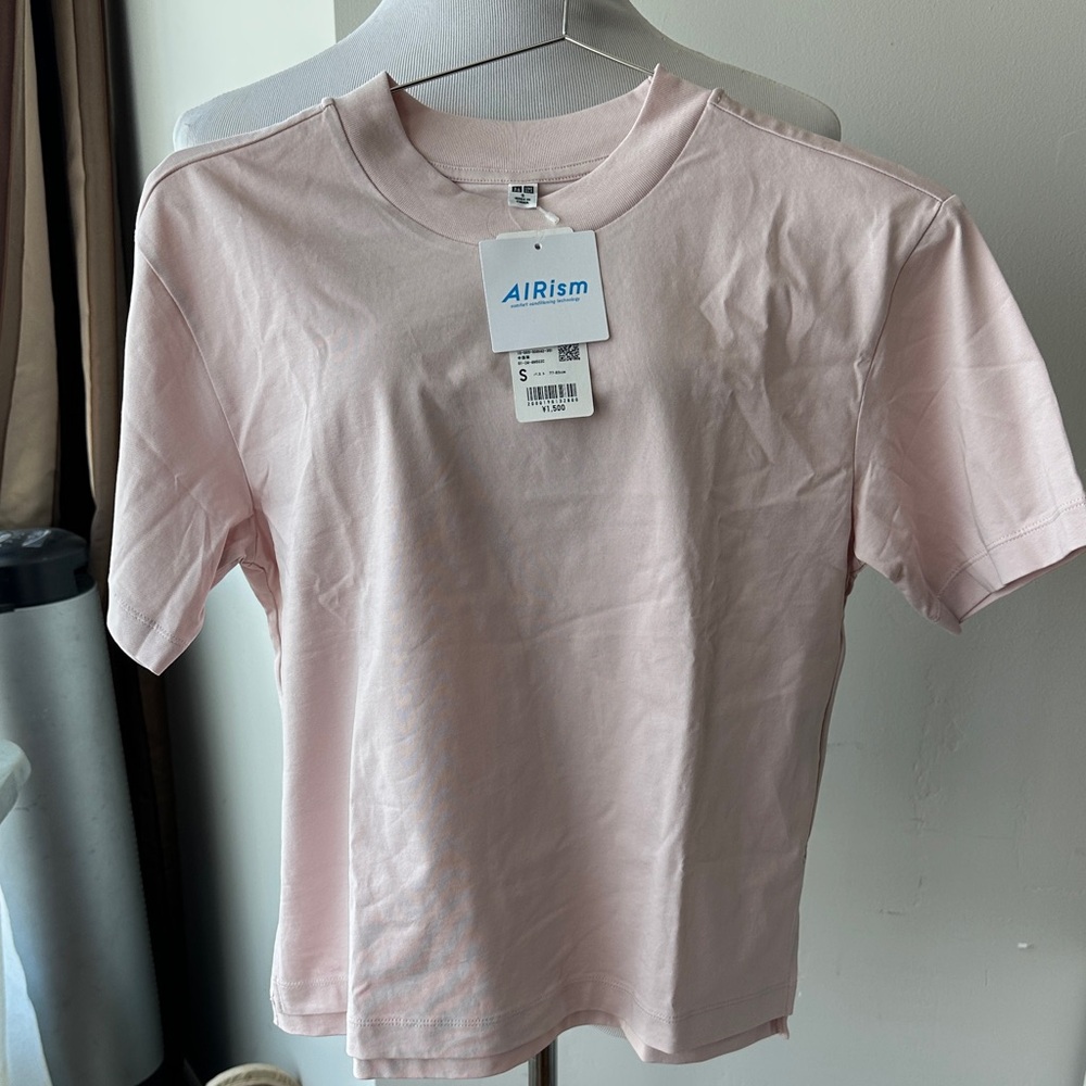 Uniqlo AIRism Pale Pink Short Sleeve Crew Tee